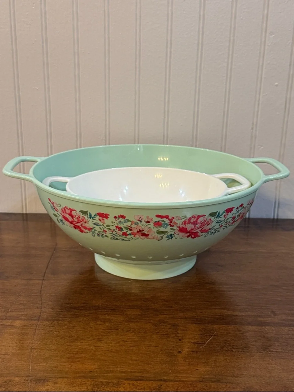The Pioneer Woman 1 Qt and 3 Qt Plastic Colanders Floral Design Set of 2